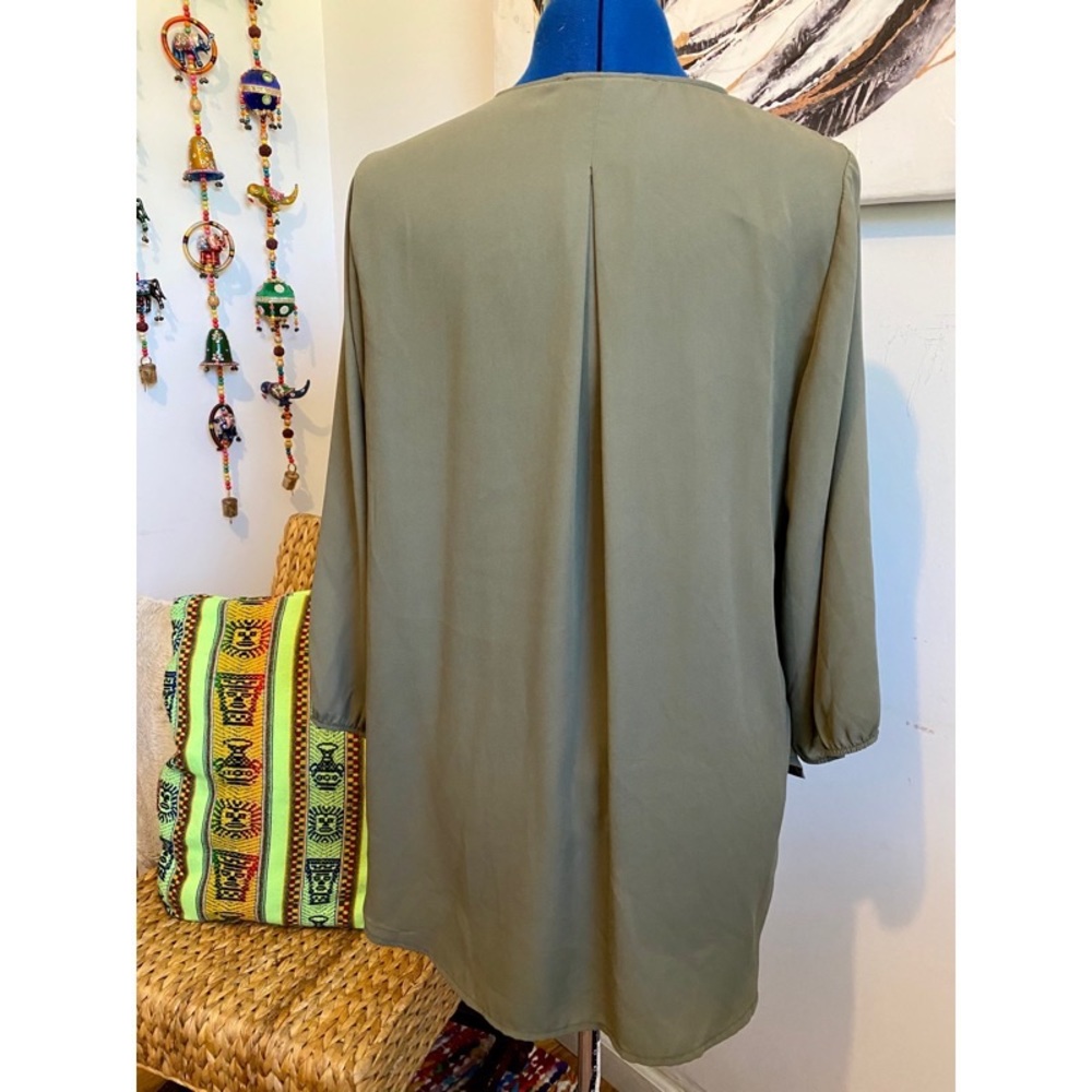 Miami High-Low Wrap Blouse - Picture 4 of 6